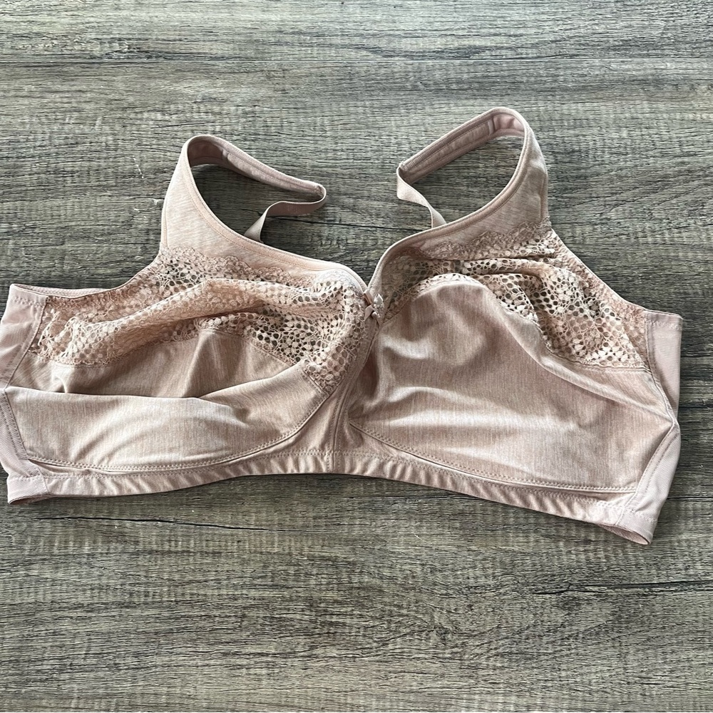 Glamorise Women's Plus Size MagicLift Moisture Control Bra Wirefree Size 50F